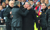 Mourinho báo tin về sức khỏe của Sir Alex