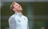 Chắc suất top 4, sân tập Tottenham rộn vang tiếng cười