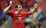 Nếu Liverpool vô địch Champions League, Gary Neville sẽ ... vào rừng sống?