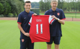 Nhờ cuộc gọi lúc 2h sáng của HLV Wenger, Arsenal mới có được Ozil