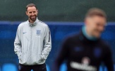 HLV Southgate bật cười vì màn 'trồng cây chuối' của Lingard