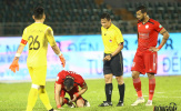 'Đứng tim' ngoại binh V-League suýt đột quỵ trên sân