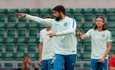 Diego Costa mách nước đồng đội cách sút tung lưới Real Madrid