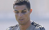 Ronaldo bất ngờ xuất hiện với quầng mắt thâm tím