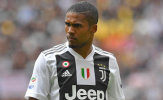 Douglas Costa phá vỡ im lặng sau màn 'phun mưa' vào đối thủ