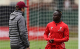Klopp thách thức các đội bóng khác 'hút máu' Liverpool
