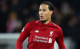 Liverpool 'lợi dụng' Man Utd để câu hợp đồng khủng