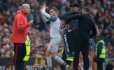 Vùng vằng khi bị thay ra, Henderson bị Klopp 'chỉnh' ngay tại chỗ