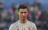 Mặc Ronaldo thẫn thờ, Juventus hiên ngang đi vào lịch sử