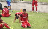 Thầy Park trở lại, U23 Việt Nam 'vật vã' với dây cao su