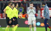 Vào tứ kết, sao Liverpool khiến Klopp nổi điên