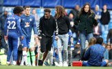 Hình ảnh gây sốc của Hudson-Odoi sau trận đấu giữa Chelsea và Watford