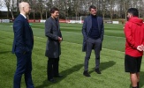 HLV AC Milan đã gửi thông điệp về tương lai đến cựu CEO Arsenal