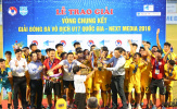 Thầy trò Mai Xuân Hợp vỡ òa cảm xúc khi lên ngôi vô địch U17 Quốc gia 2019