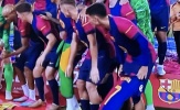 Pedri tri ân Torres trong ngày Barcelona nâng cúp