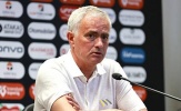 Mourinho 'vừa đấm vừa xoa' Chelsea trước thềm Conference League