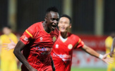 3 bàn và 1 thẻ đỏ, tân binh PVF-CAND đánh bại SLNA