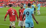CĐV đồng loạt phản ứng về tình huống ở phút 98 của Man Utd