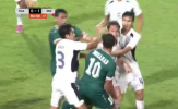 Thái Lan thua trận, Supachok lao vào đánh cầu thủ Iraq