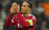 Van Dijk tổ chức họp nội bộ Liverpool sau trận thua MU