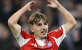 Bayern đặt cược tương lai vào viên ngọc 17 tuổi Lennart Karl