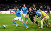 Napoli và Frankfurt chia điểm trong trận cầu kịch tính
