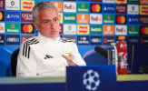 Mourinho chỉ trích truyền thông, nhắc học trò tôn trọng Ajax