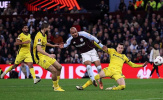 Cú đúp của Malen giúp Aston Villa thắng dễ Young Boys
