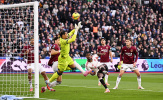 Areola xuất sắc cản phá, Isak bỏ lỡ cơ hội mười mươi trước West Ham