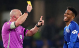 Estevao nhận thẻ vàng điên rồ khi Chelsea thua Arsenal