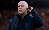 Arne Slot ngạc nhiên vì CĐV Liverpool cạn niềm tin