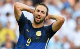 Sự nghiệt ngã mà số phận dành cho đôi chân lạc lối của Gonzalo Higuain