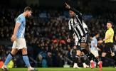 Eddie Howe chỉ trích hàng thủ Newcastle sau trận thua Man City