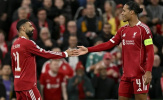 Van Dijk công khai mong Salah ở lại Liverpool