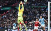 Arteta kiên quyết bảo vệ Kepa sau sai lầm ở chung kết