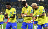 Nụ cười Vinicius và khoảng trống mênh mông trong tâm hồn người Brazil