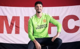 Besiktas đàm phán mua Altay Bayindir từ MU