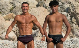 Ronaldo đọ cơ bắp cùng con trai 16 tuổi tại Mallorca