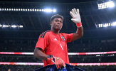 PSG vượt mặt Juventus vụ thủ thành Zion Suzuki