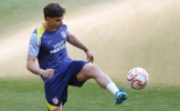 Alvarez chủ động tập luyện cho Atletico giữa bão chuyển nhượng