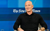 Đón Jeff Bezos rót vốn, giới chủ Liverpool giàu thứ hai nước Anh