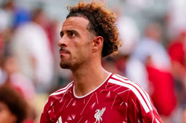 Iraola có thể tìm thấy người thay Curtis Jones ở đội hình Liverpool