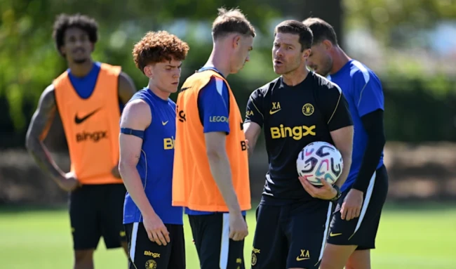 Xabi Alonso coi yếu tố tập thể là kim chỉ nam tại Chelsea