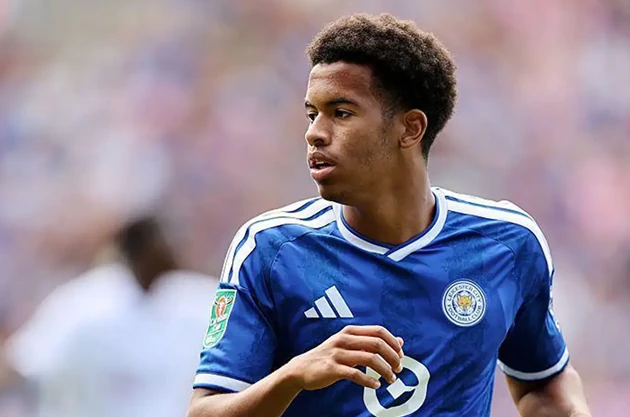 Leicester từ chối bán mục tiêu Louis Page của MU