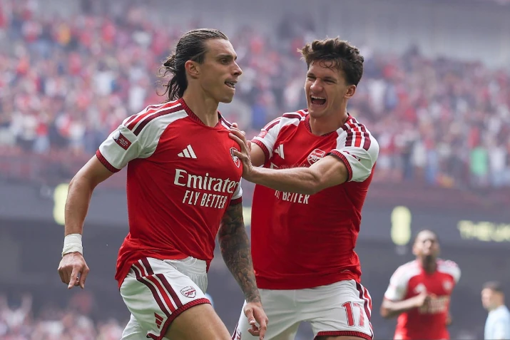 Siêu cúp Anh và lời tuyên chiến đanh thép của Arsenal
