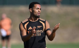 Arsenal chỉ muốn cho Newcastle mượn Ethan Nwaneri