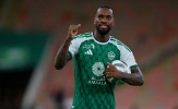 Toney lập hat-trick, Al Ahli bám sát Al Hilal và Al Nassr