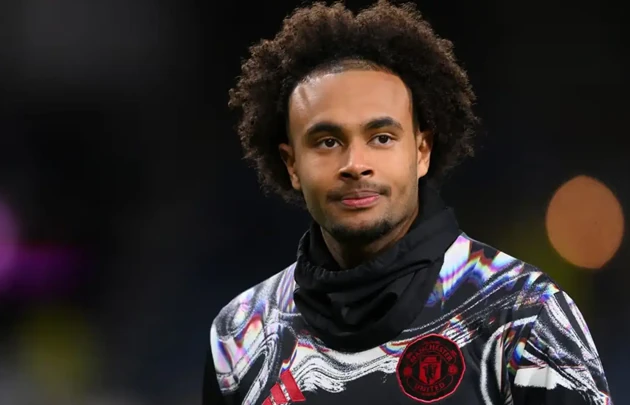 Rời Old Trafford, Zirkzee giúp MU rộng đường mua sắm