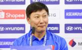 Ông Kim Sang-sik muốn tắt điện thoại vì bị hỏi xin vé