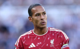 Virgil van Dijk lạc nhịp giữa triết lý pressing tầm cao của Iraola